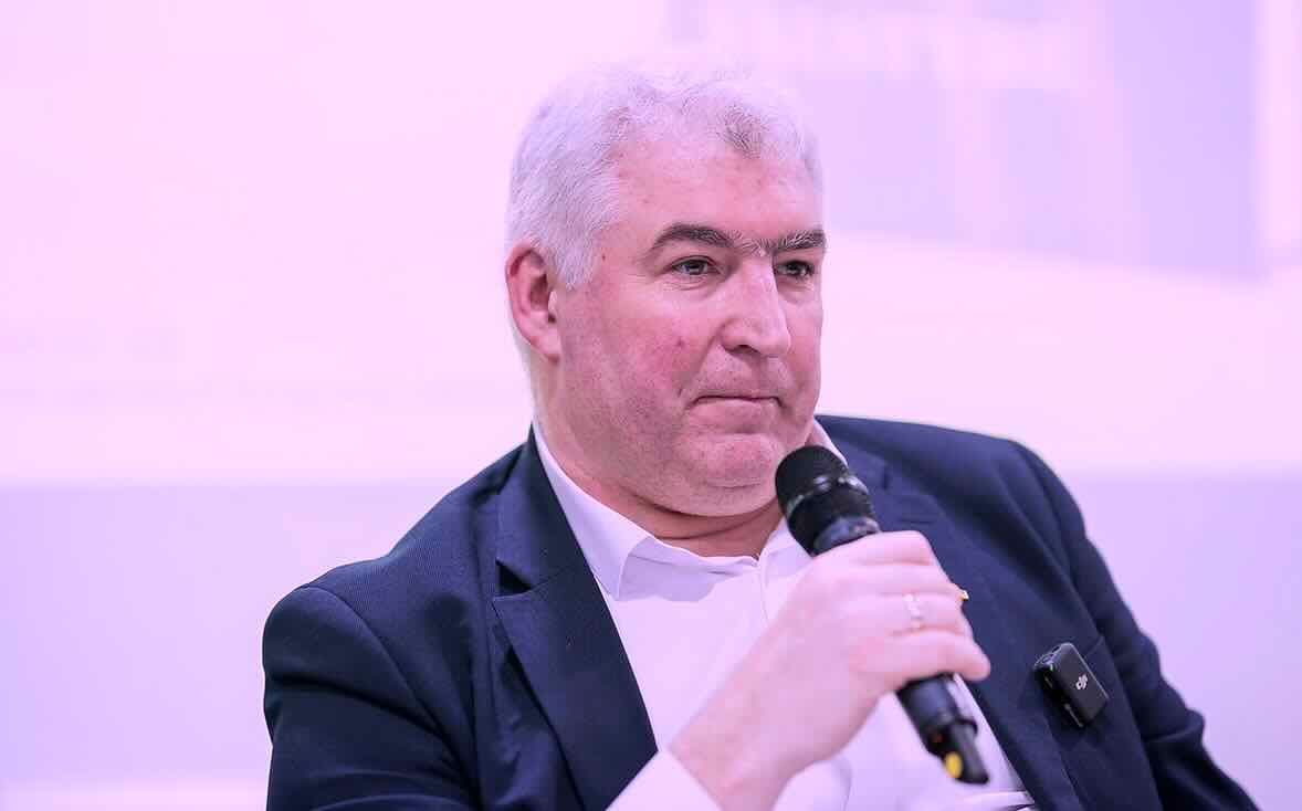 Svarbius propagandistus LT lyderiai parsiskraidina kariniais lėktuvais net iš Europos Sąjungos