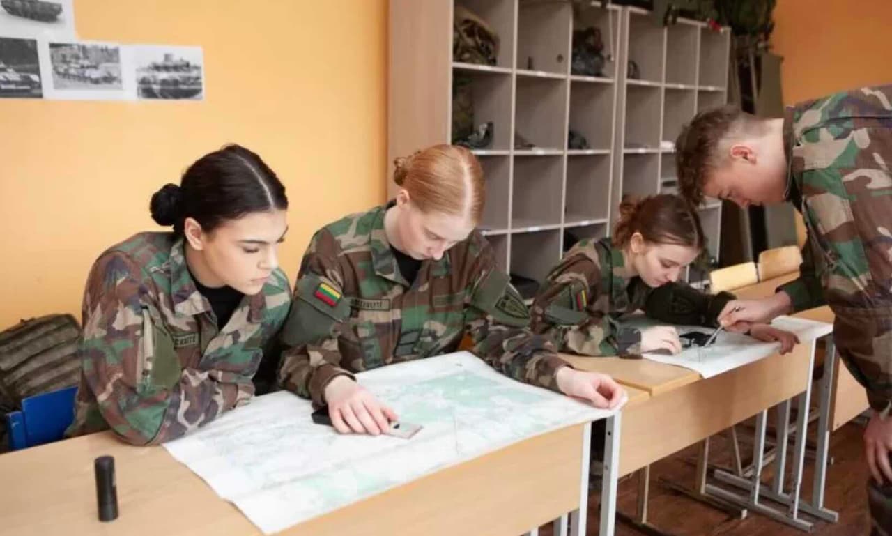 Pasinaudota Ukrainos kadetų mokyklų patirtimi
