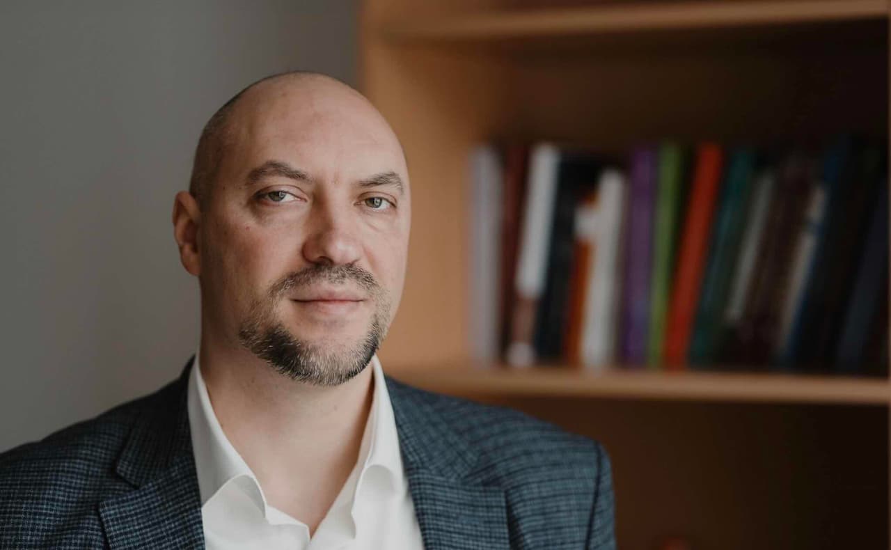 Pasigėrėkime, kokios asmenybės tinka Lietuvos kultūrininkams – ar liks mokslininkas Denisenko viceministru?