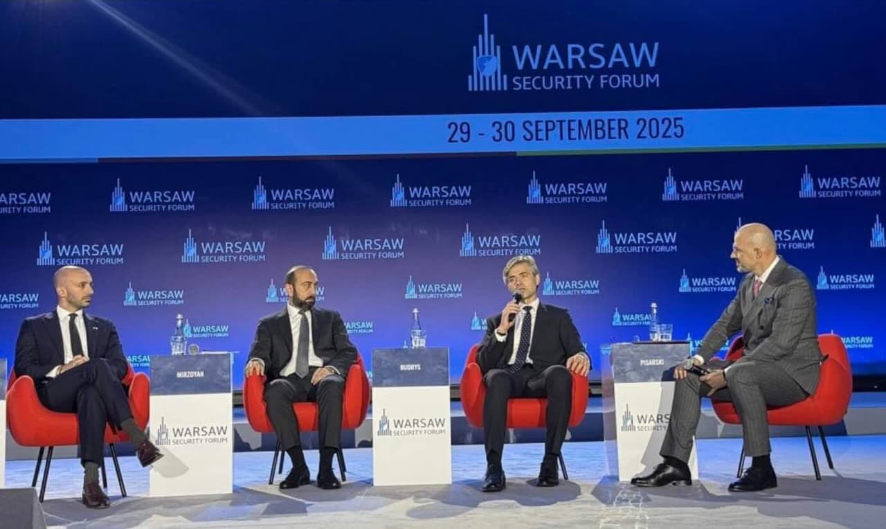 Nausėdos Budrys pranešė, kad kad Armėnija galėtų būti nauja ES Europinės kaimynystės sėkmės istorija