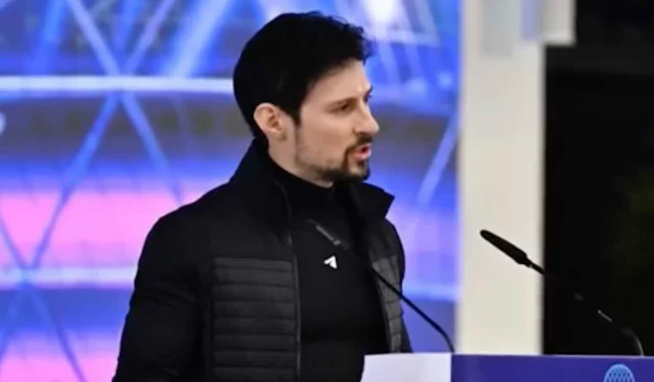 „Telegram“ įkūrėjas Kazachstane ne tik maudosi – atidarė dirbtinio intelekto laboratoriją Astanoje