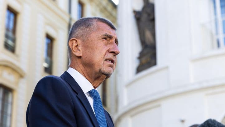 Babiš nori sekti JAV pavyzdžiu ir neskirti Ukrainai nė kronos ginklams iš valstybės biudžeto
