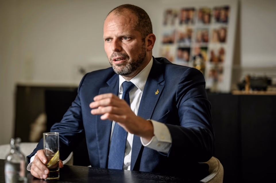 Šimtai tūkstančių Europos karių galėtų padėti pasiekti pergalę Ukrainoje
