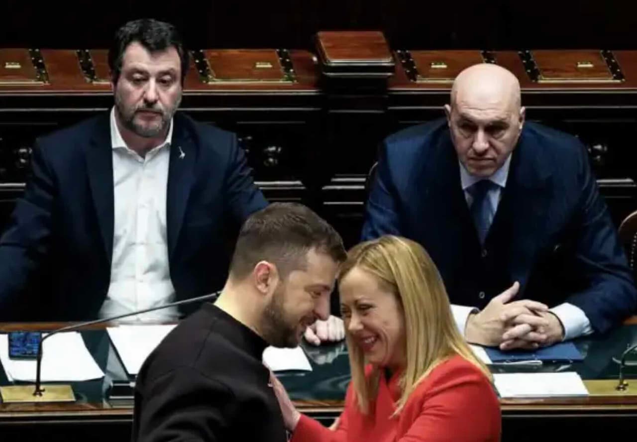 Salvini (kairėje) ir Crosetto (dešinėje).