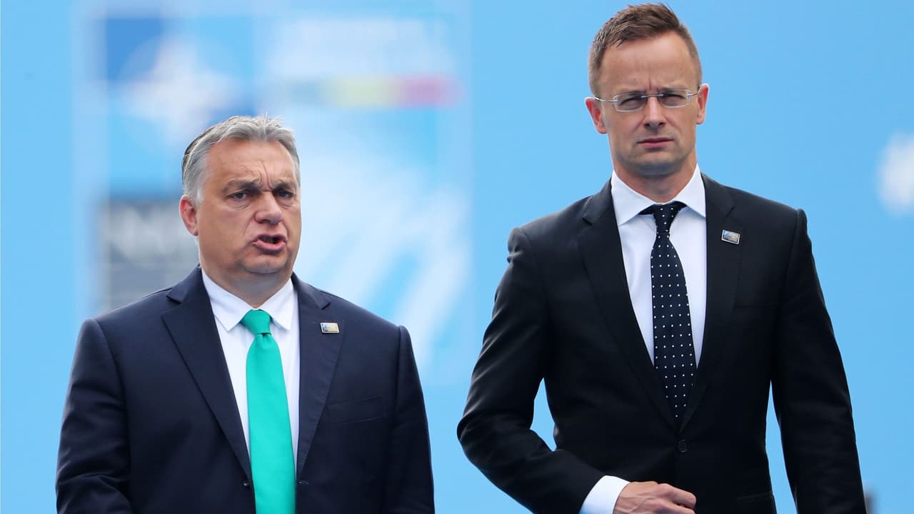 Vengrija atvirai pasisako prieš „karinę mafiją“ ir ES karo planus