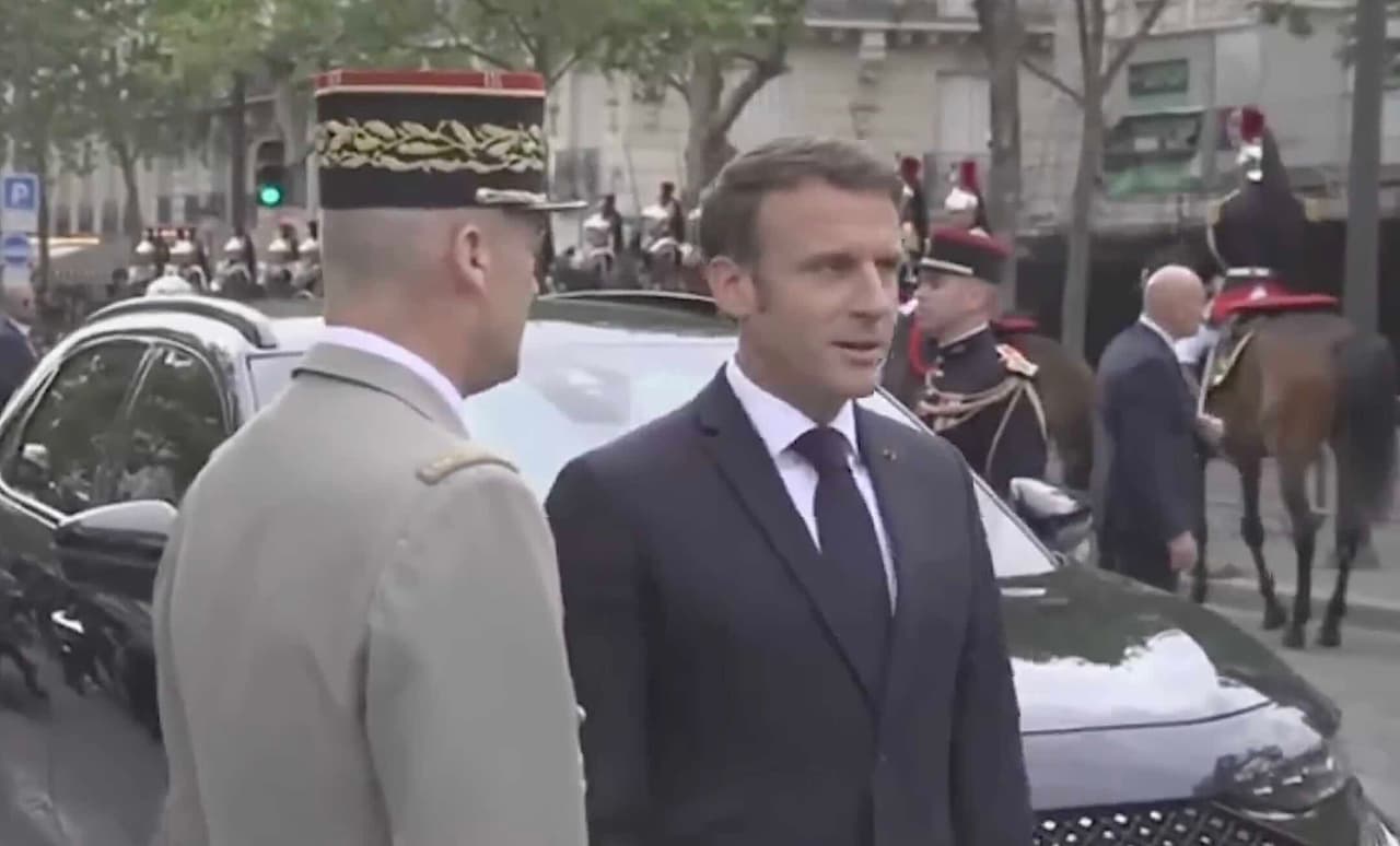 Macron signalas Kremliui: Prancūzija ruošiasi ilgam Rusijos atgrasymo etapui