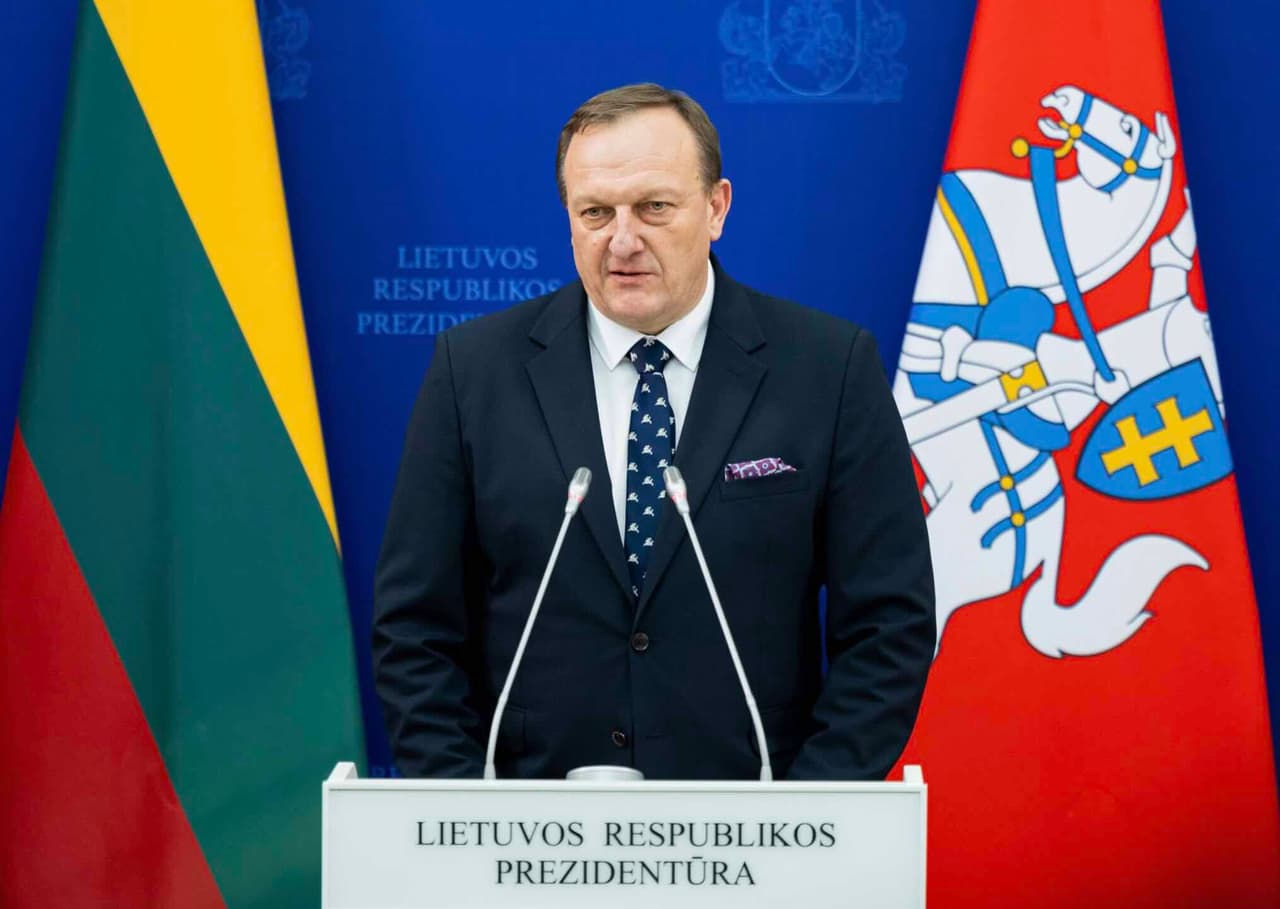 NATO prieš hibridinius Baltarusijos balionus yra bejėgė, tačiau smegenų plovimą bandoma sustabdyti
