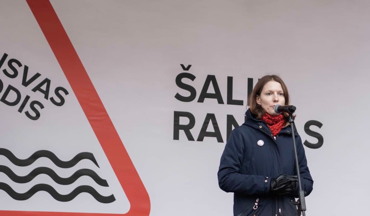 Socialdemokratai gali būti išprašyti iš šeimos, prie Seimo degs laužai ir padangos