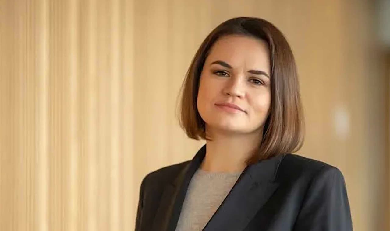 Lietuvai sumenkinus Baltarusijos prezidentę Tichanovskają, pastaroji kraustosi dirbti į Lenkiją