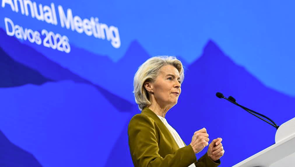 Ursula von der Leyen Davose nusiuntė aiškų signalą JAV prezidentui – pokštų nebus