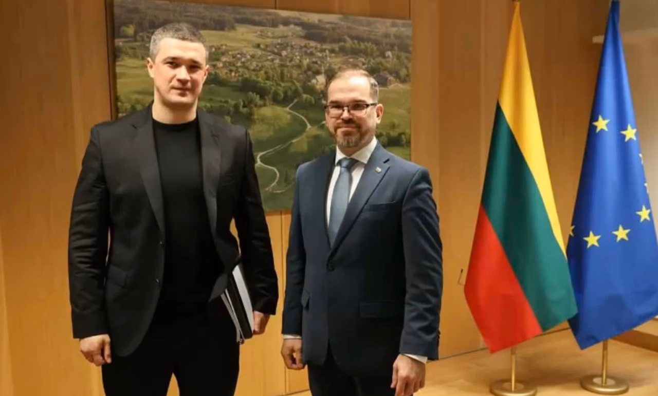 ES skolinsis 90 mlrd. eurų ir suteiks Ukrainai 90 mlrd. eurų paskolą