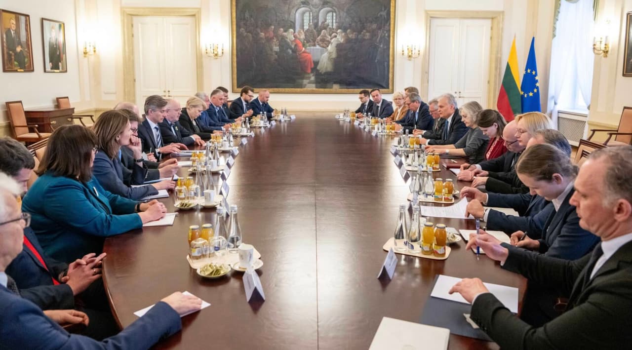 Nausėda: tokios diskusijos padeda Lietuvai vienu balsu kalbėti tarptautinėje politikoje