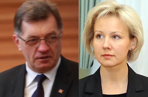Valstybinės kainų ir energetikos kontrolės komisijos pirmininkė pateikta prezidentės D.Grybauskaitės 2010 m. sausio 11 d. dekretu ir paskirta į šias pareigas 2010 m. sausio 21 d. Seimo nutarimu. Nuotraukoje premjeras ir VKEKK pirmininkė Diana Korsakaitė.