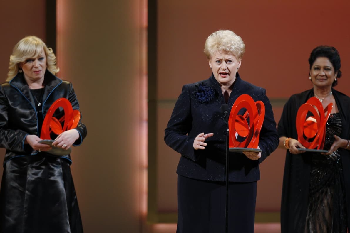 D. Grybauskaitė (viduryje). Nuotr. prezidentas.lt