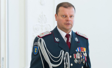 2012 m. gegužės 17 d. Saulius Skvernelis darbavosi Lietuvos policijos generalinio komisaro pareigose.